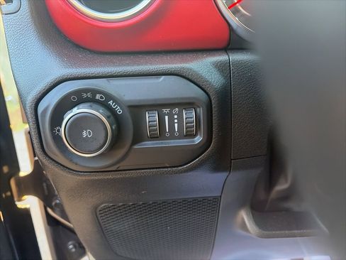 Used 2022 Jeep Wrangler Rubicon w/ LED Lighting Group image 15