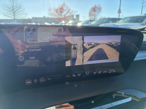 Used 2025 Buick Enclave Preferred image 22