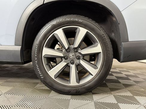 Used 2023 Honda Pilot Elite image 11