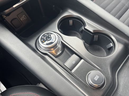 Used 2025 Ford Explorer ST-Line w/ ST-Line Street Pack image 24