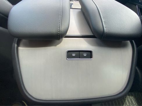 Used 2025 Lincoln Navigator L Reserve w/ Jet Appearance Package AWD/4WD image 23