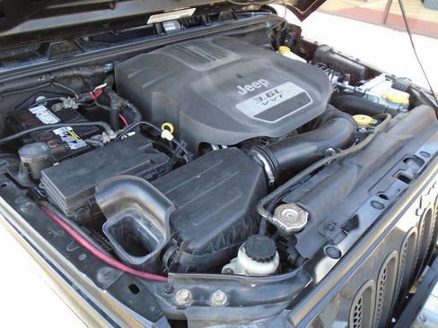 Used 2012 Jeep Wrangler Sport image 17