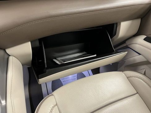 Used 2023 GMC Yukon XL Denali image 41