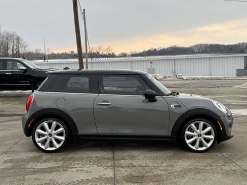 Used 2016 MINI Cooper 2-Door Hardtop image 16