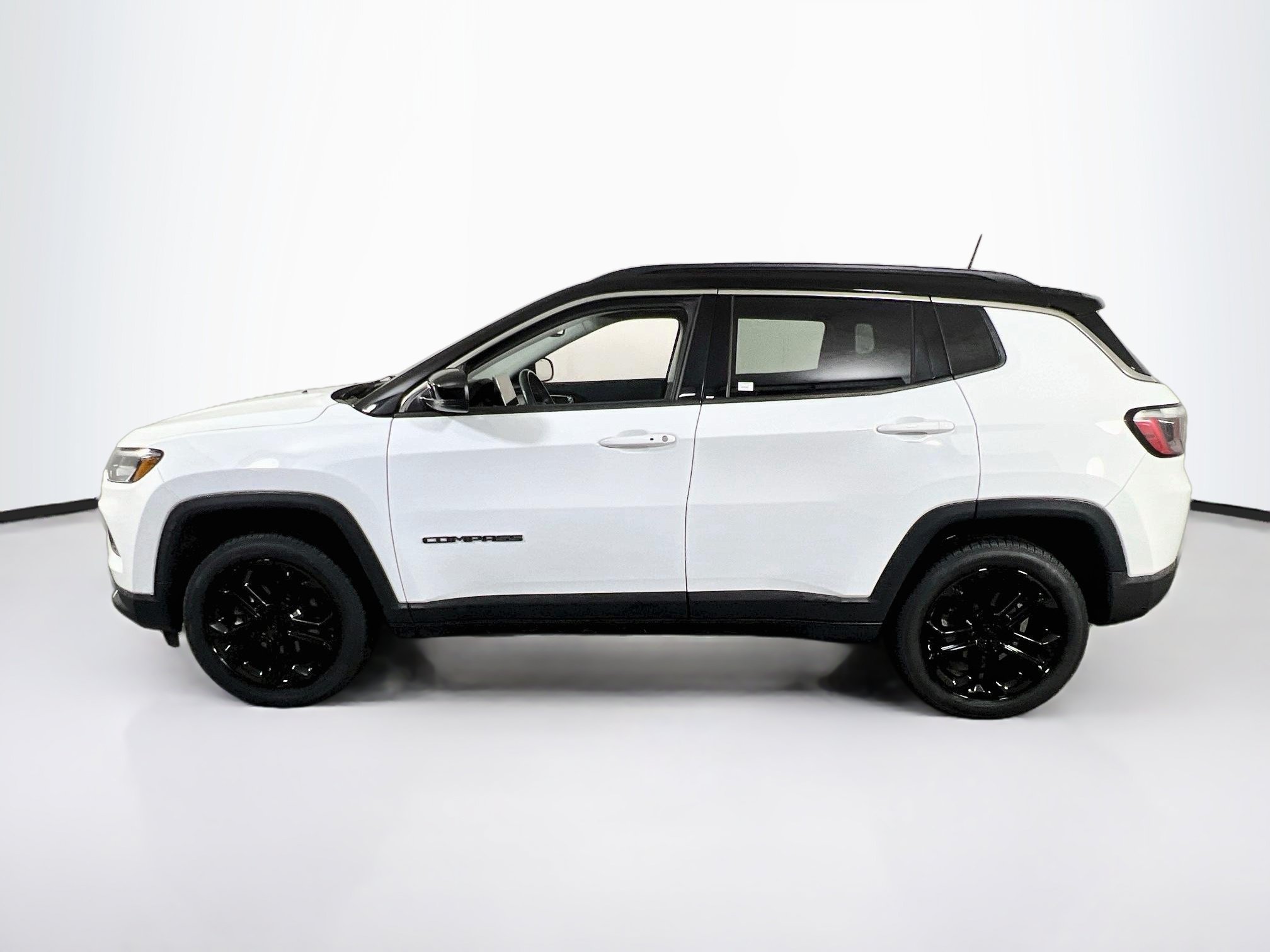 Used 2022 Jeep Compass Limited AWD/4WD image 8