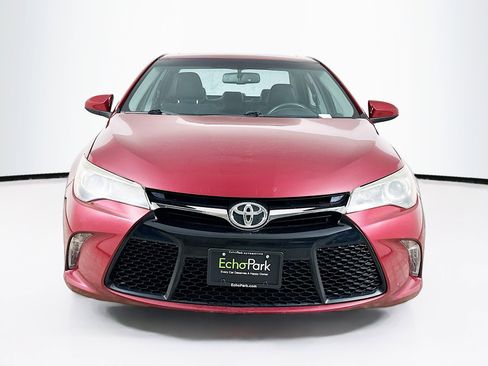 Used 2016 Toyota Camry XSE w/ Moonroof Package image 2