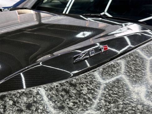 Used 2017 Chevrolet Camaro ZL1 image 19