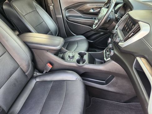 Used 2022 GMC Terrain SLT FWD image 13