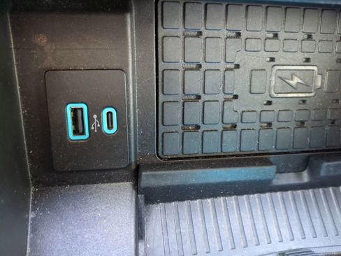 Certified 2024 Ford Expedition XLT image 27