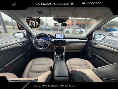 Used 2021 Ford Escape SEL w/ Technology Package AWD/4WD image 9