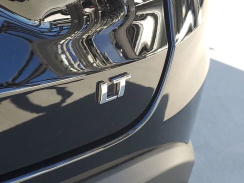 Used 2025 Chevrolet Trax LT image 8