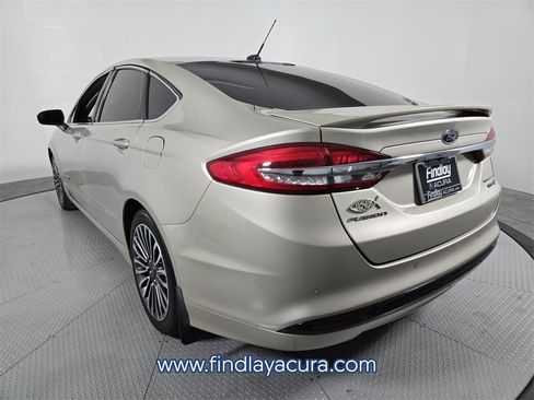 Used 2018 Ford Fusion Titanium image 4