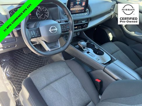 Certified 2025 Nissan Rogue SV FWD image 16