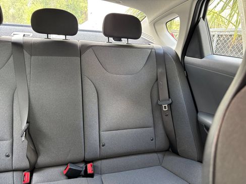 Used 2025 Kia K4 FWD image 38