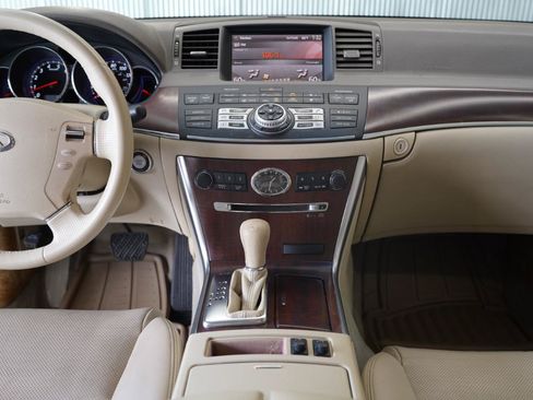 Used 2010 INFINITI M35 w/ Technology Pkg RWD image 18