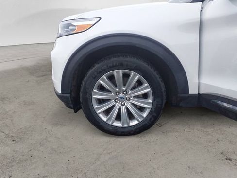Used 2020 Ford Explorer Limited w/ Equipment Group 310A AWD/4WD image 14