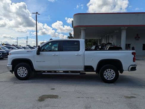 Used 2024 Chevrolet Silverado 2500 LT AWD/4WD image 7