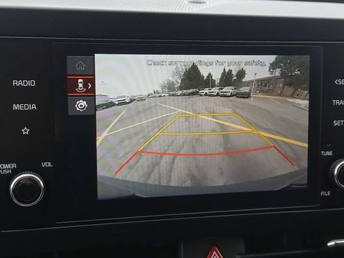 Certified 2025 Kia Sportage LX image 17