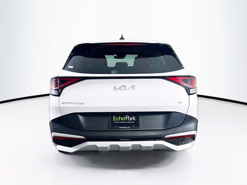 Used 2025 Kia Sportage LX image 7