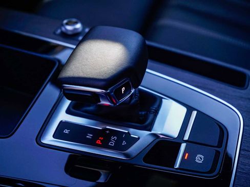 Used 2023 Audi Q5 2.0T Prestige w/ Prestige Package image 21