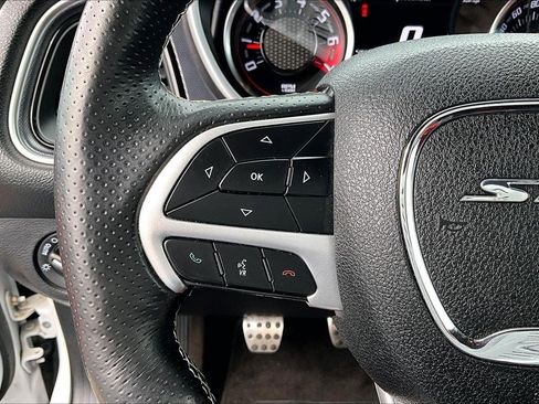 Used 2018 Dodge Challenger SRT image 11