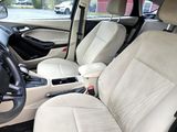 Used 2018 Ford Focus SE image 3