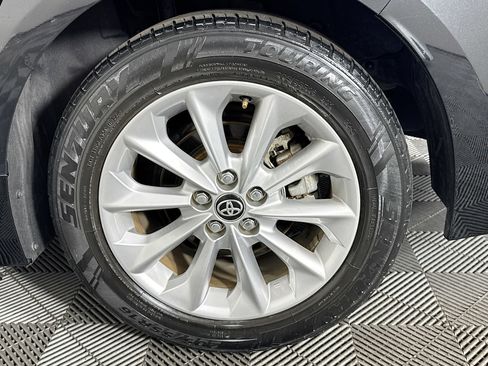 Used 2020 Toyota Corolla LE w/ LE Premium Package FWD image 32