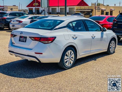 Used 2022 Nissan Sentra S image 7