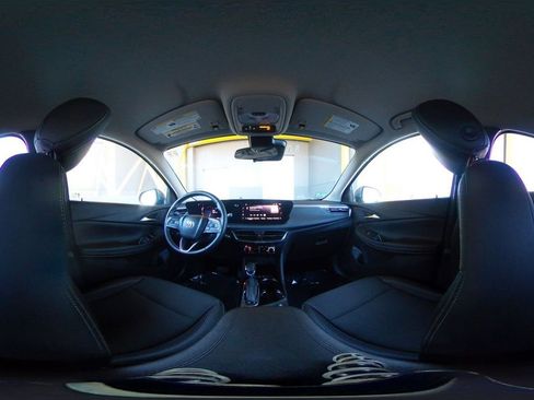 Used 2025 Buick Encore GX Preferred image 38