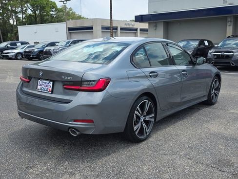 Used 2023 BMW 330i Sedan w/ Premium Package RWD image 4