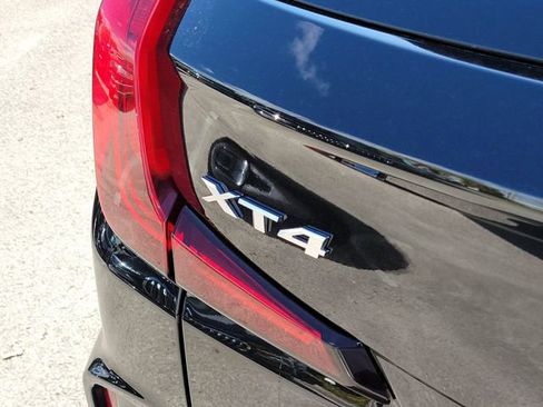 Used 2024 Cadillac XT4 Luxury image 7