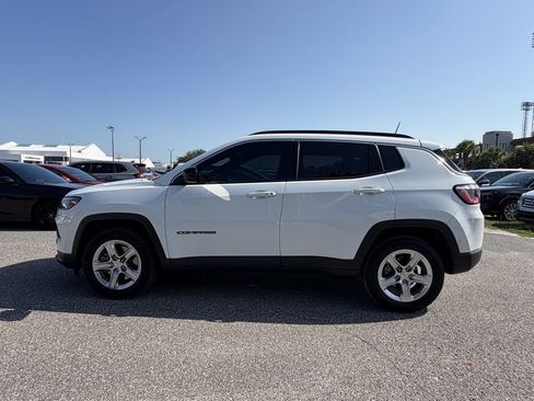 Used 2023 Jeep Compass Latitude AWD/4WD image 8