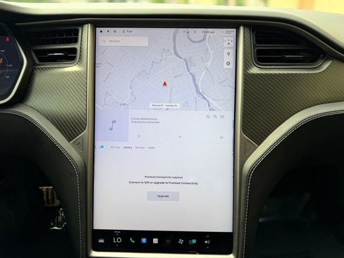 Used 2020 Tesla Model S Performance AWD/4WD image 35