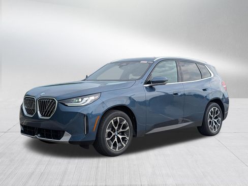 Certified 2026 BMW X3 xDrive30i w/ Convenience Package AWD/4WD image 3