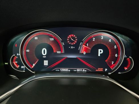 Used 2016 BMW 750i xDrive image 41