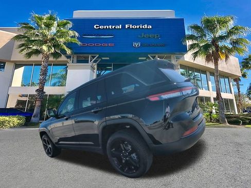New 2026 Jeep Grand Cherokee Limited w/ Limited Altitude Package RWD image 7