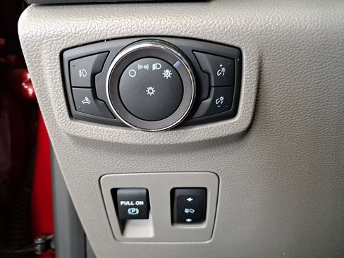 Used 2018 Ford F150 XLT w/ Equipment Group 302A Luxury image 14