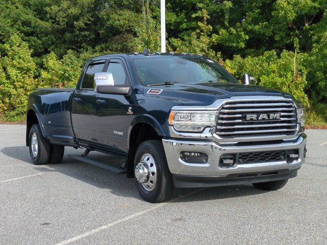 Used 2024 RAM 3500 Limited AWD/4WD image 1
