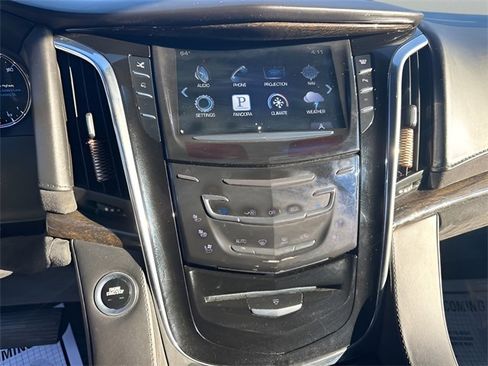 Used 2016 Cadillac Escalade Platinum image 19