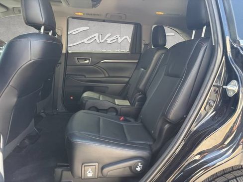 Used 2016 Toyota Highlander Limited FWD image 22