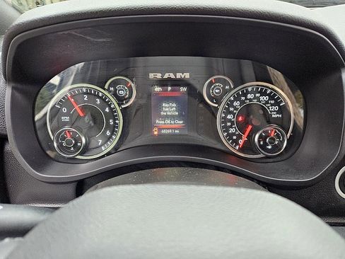 Used 2024 RAM 2500 Big Horn image 28