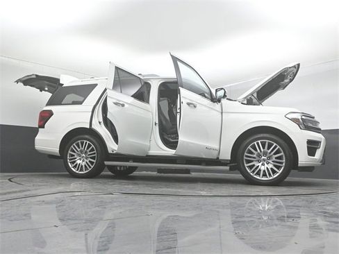 Certified 2022 Ford Expedition Platinum image 55