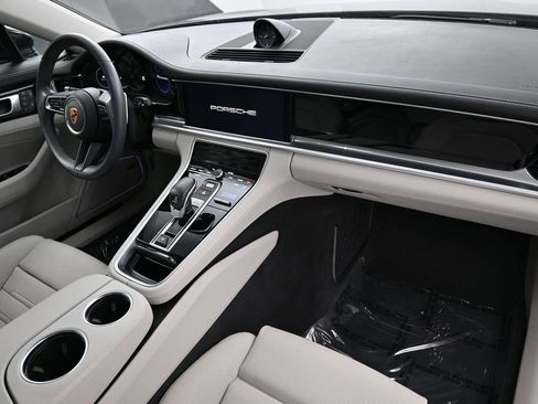 Certified 2023 Porsche Panamera Platinum Edition RWD image 30