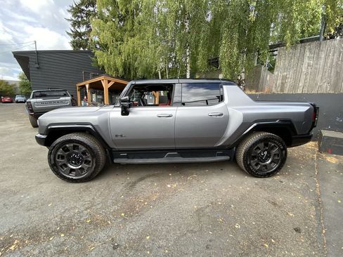 Used 2026 GMC Hummer EV 4x4 Crew Cab w/ Carbon Fiber Edition Package image 3