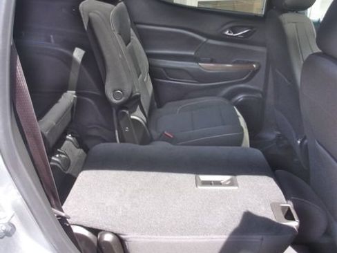 Used 2023 GMC Acadia SLE w/ Driver Convenience Package AWD/4WD image 36