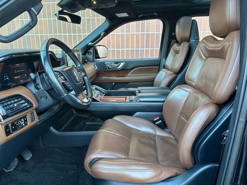 Used 2023 Lincoln Navigator L Reserve image 26