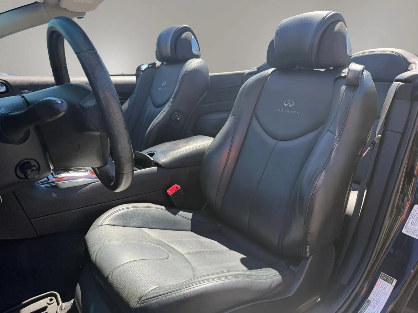 Used 2011 INFINITI G37 Convertible w/ Premium Pkg RWD image 10