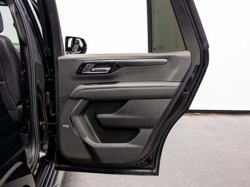 Used 2025 Chevrolet Tahoe RST w/ Comfort Package AWD/4WD image 33