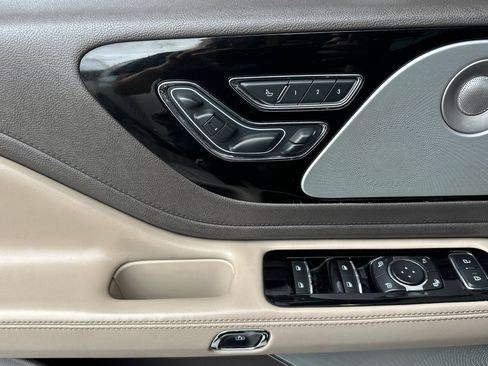Used 2020 Lincoln Aviator Reserve w/ Equipment Group 202A AWD/4WD image 10