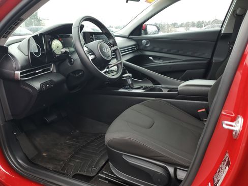 Used 2022 Hyundai Elantra SEL w/ Convenience Package image 16
